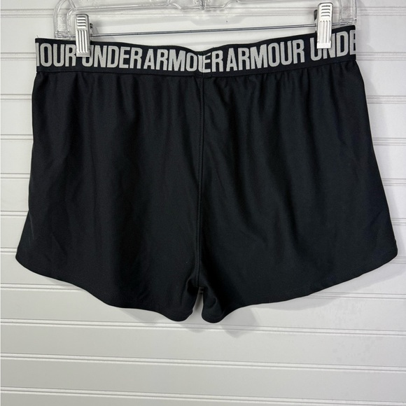 Under Armour size M black and white Heat Gear gym workout shorts. - Picture 1 of 2